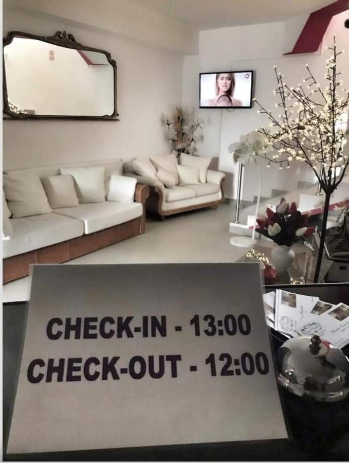Casa Regala Ear Hotel Craiova Kültér fotó